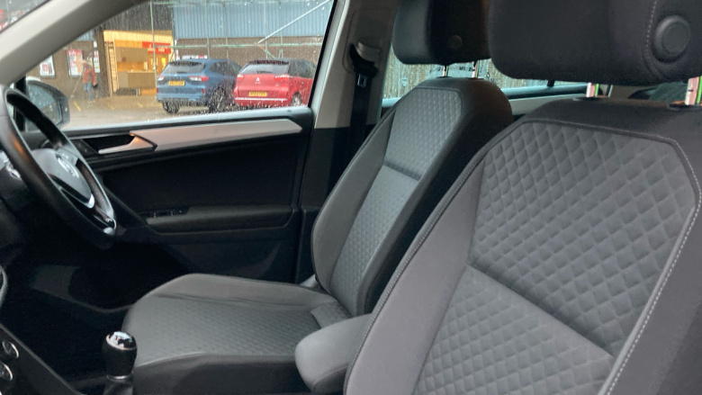 Volkswagen Tiguan 2.0 TDi 150 SE 5dr Diesel Estate